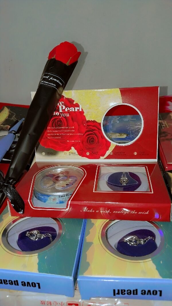 Love Pearl Necklace Gift Box - Image 5